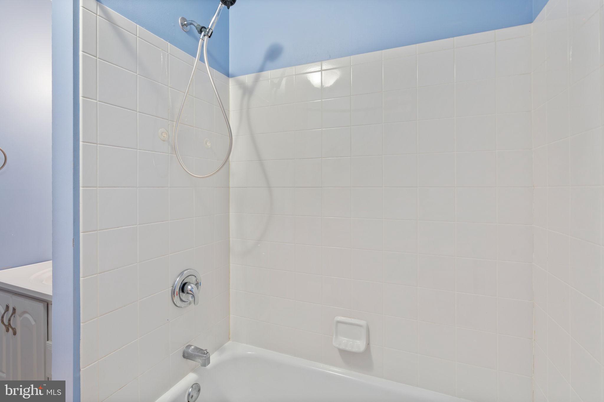 RIVERSIDE PARK - Residential