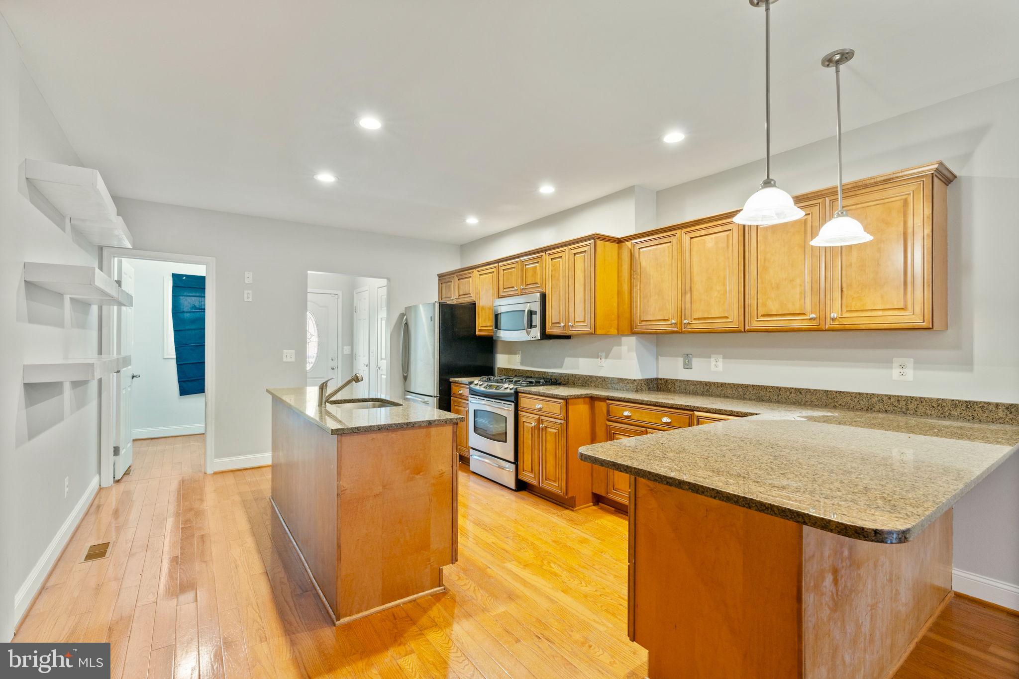 RIVERSIDE PARK - Residential