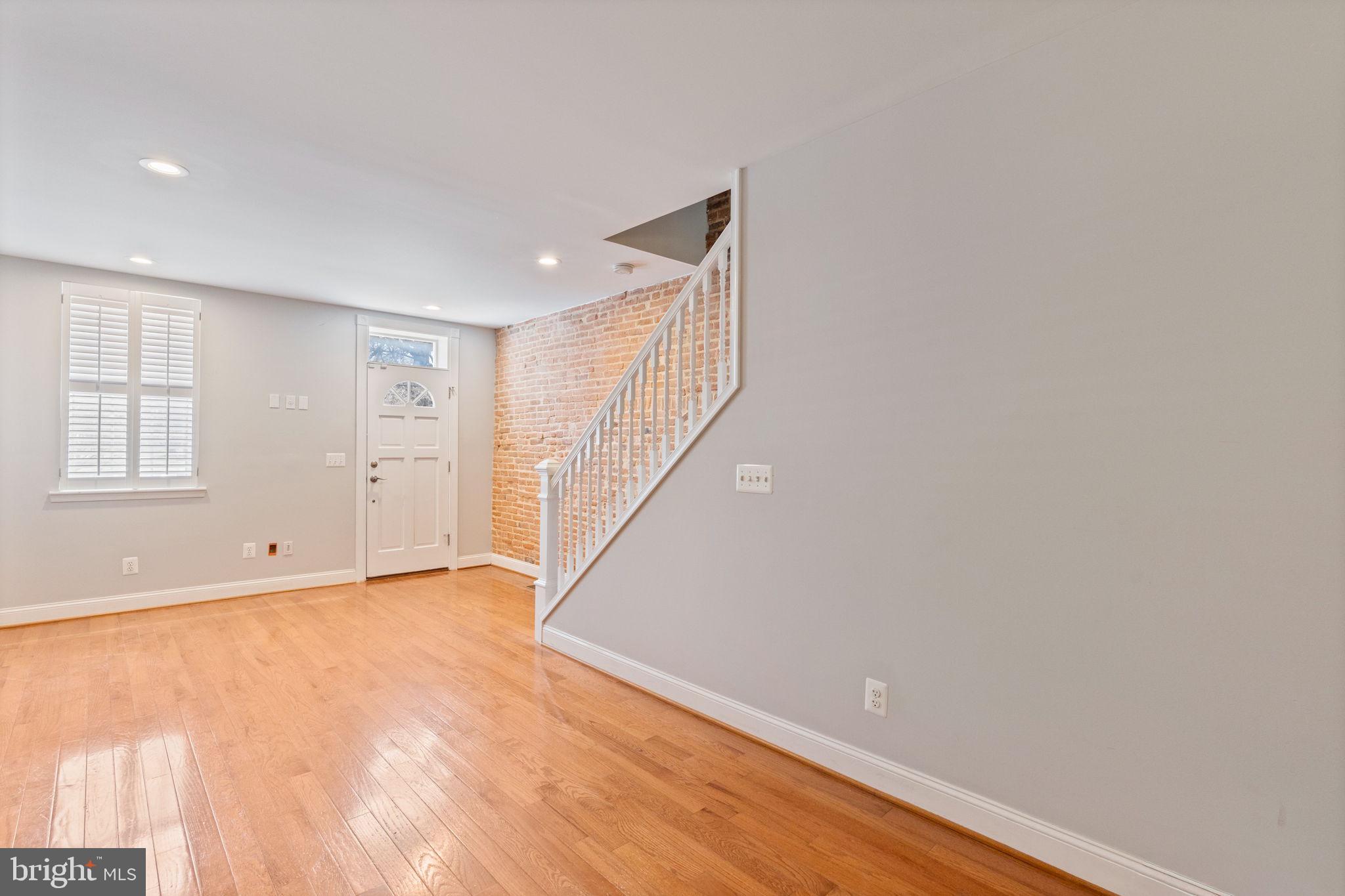 RIVERSIDE PARK - Residential