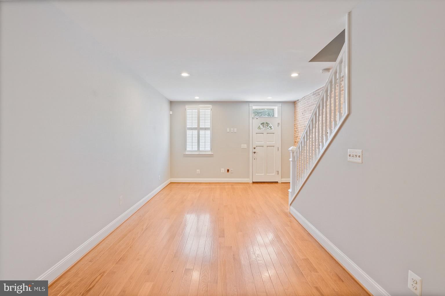 RIVERSIDE PARK - Residential