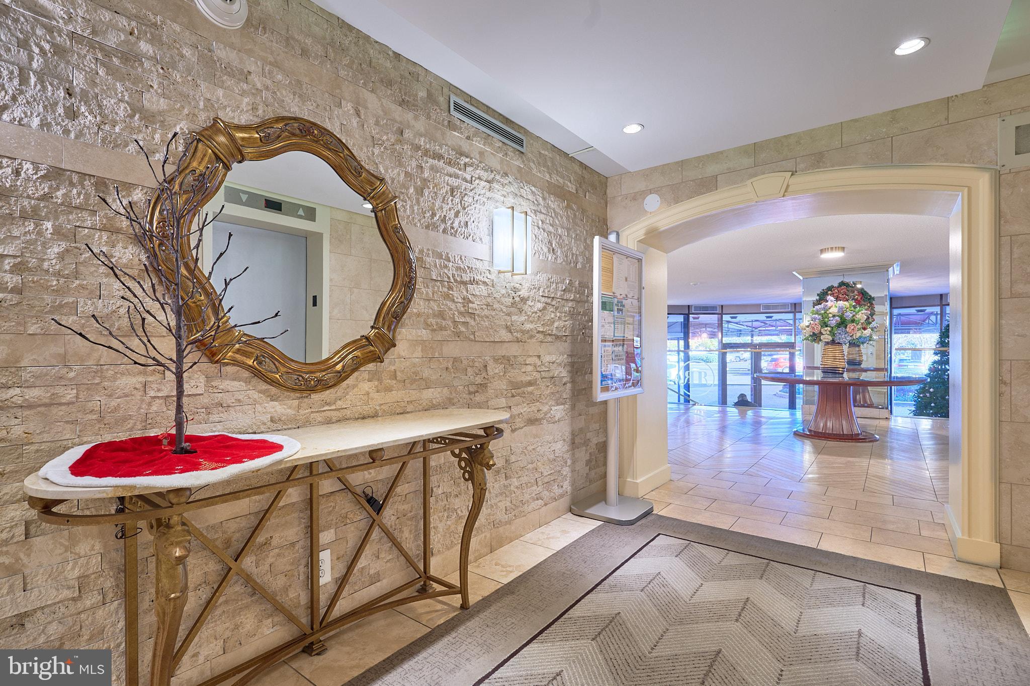 ROTONDA - Residential