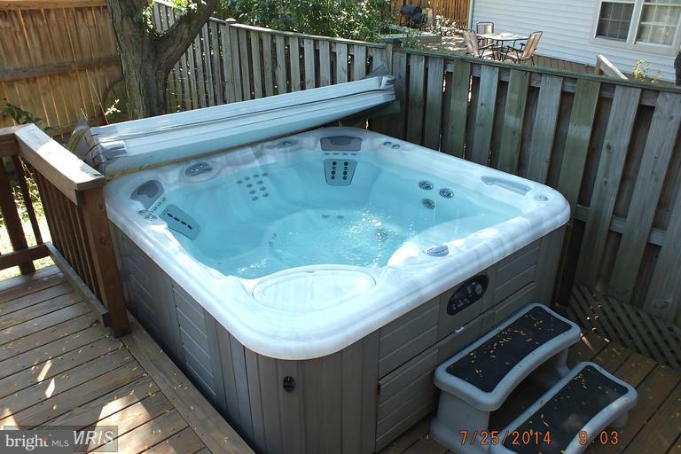 KINGSTOWNE - Residential Lease