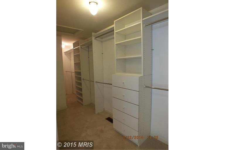 KINGSTOWNE - Residential Lease