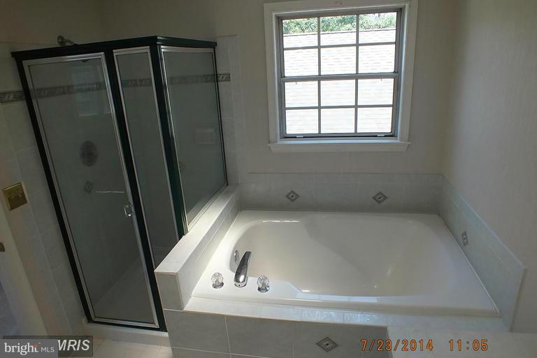 KINGSTOWNE - Residential Lease