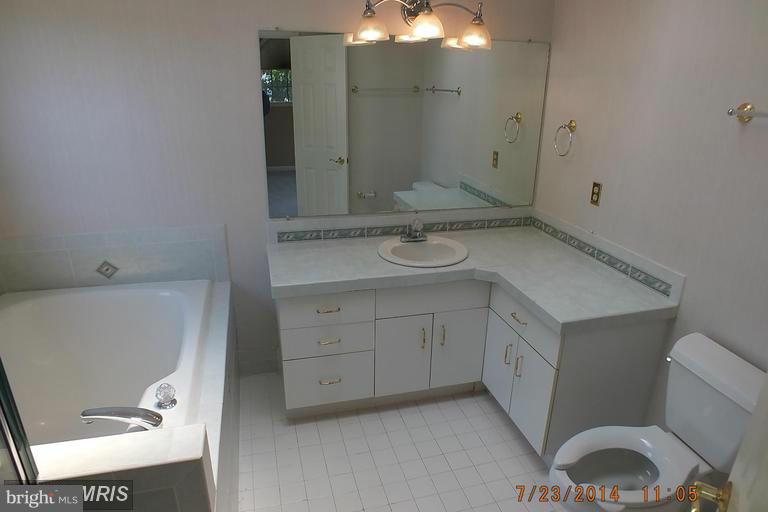 KINGSTOWNE - Residential Lease