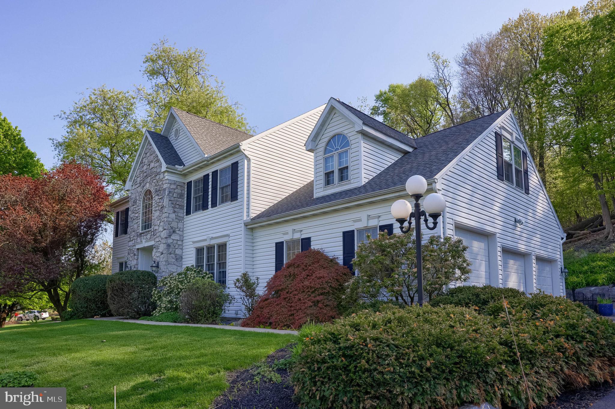 THE MEADOWS - Residential