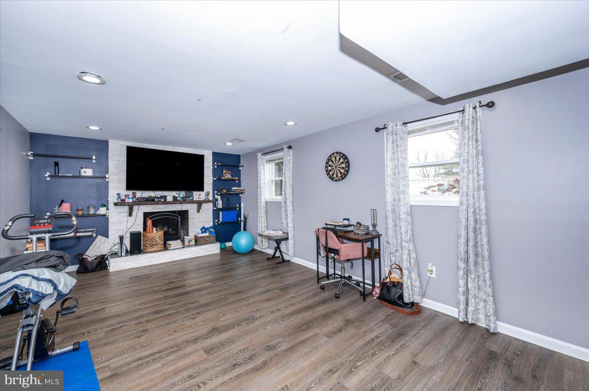 SUNNYSIDE - Residential