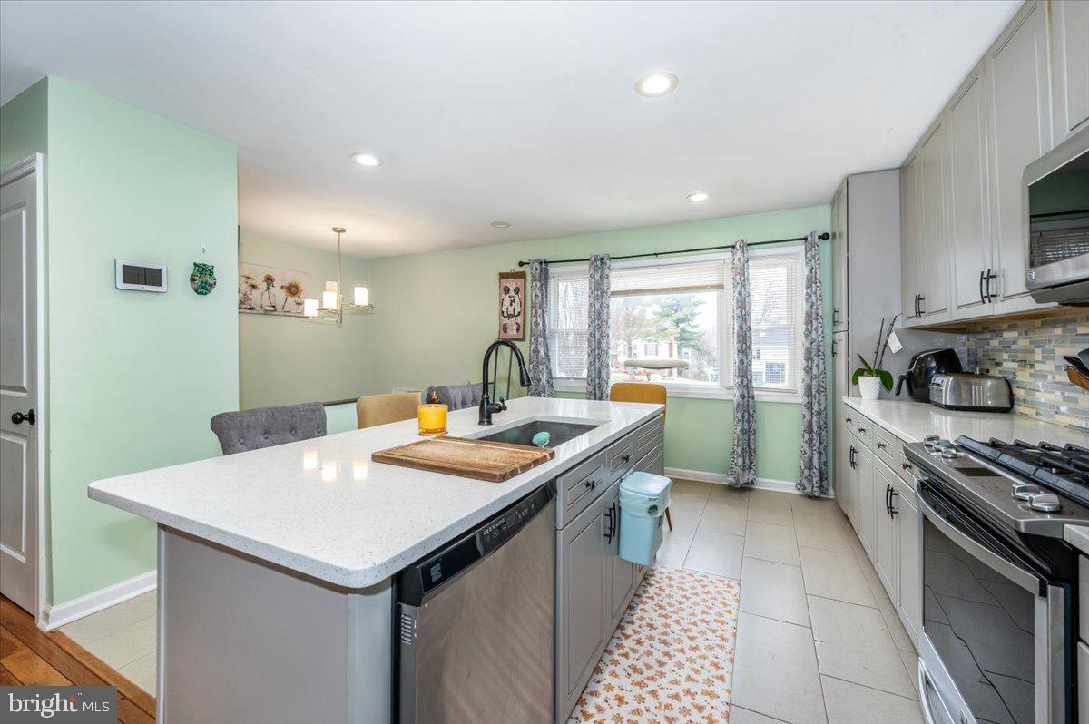 SUNNYSIDE - Residential