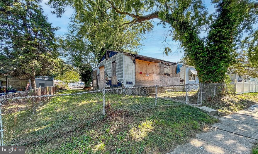 List price is Opening Bid at the Online auction to be conducted on Auctioneers website. Auction ends October 9th @ 12:30 pm. ATTENTION INVESTORS!
Unique Opportunity in the “Dundalk” area of Baltimore County. 
Only BLOCKS to Shops, Restaurants, Parks & Much More-
 Not to Mention the close proximity to Fort Holabird & Fort Holabird Park!
Easy Access to Major Traffic Artery- I-695 (Baltimore Beltway.)
Property is fire damaged. Purchaser to independently verify any additional information pertaining to property.