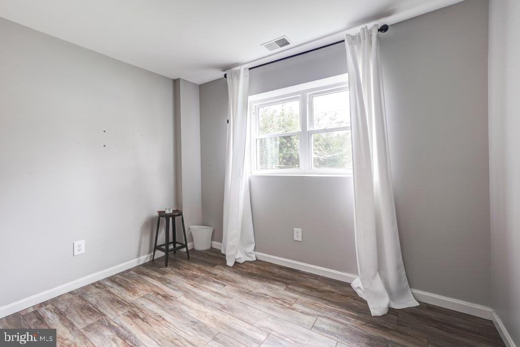 NORTHWOOD PARK VIEW - Residential Lease