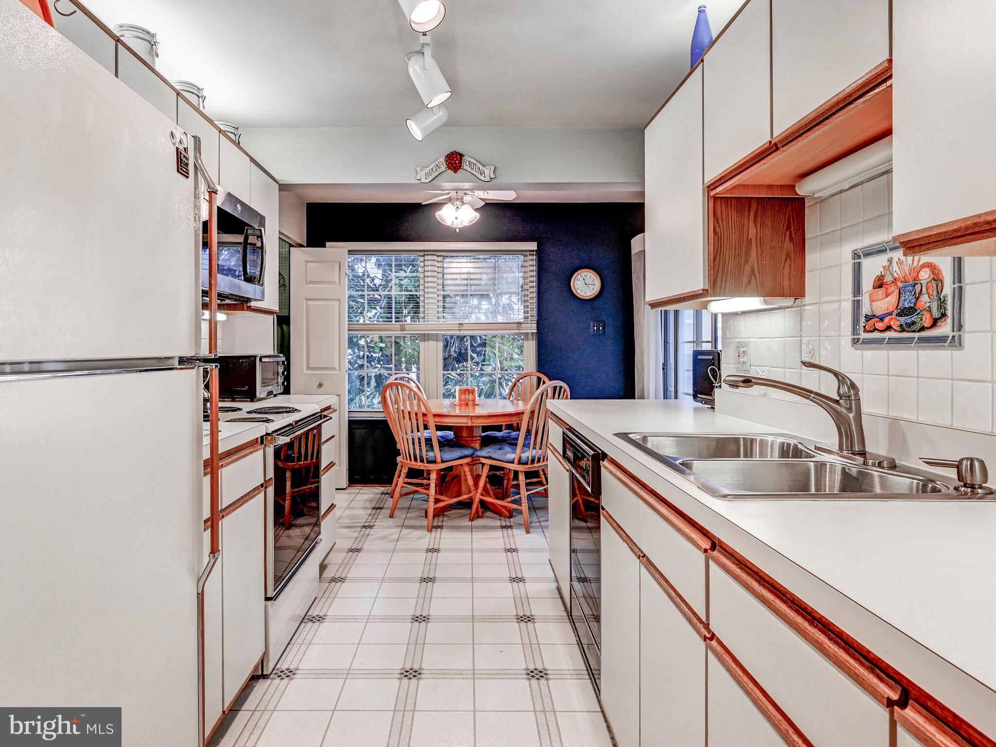 LOVETON FARMS - Residential