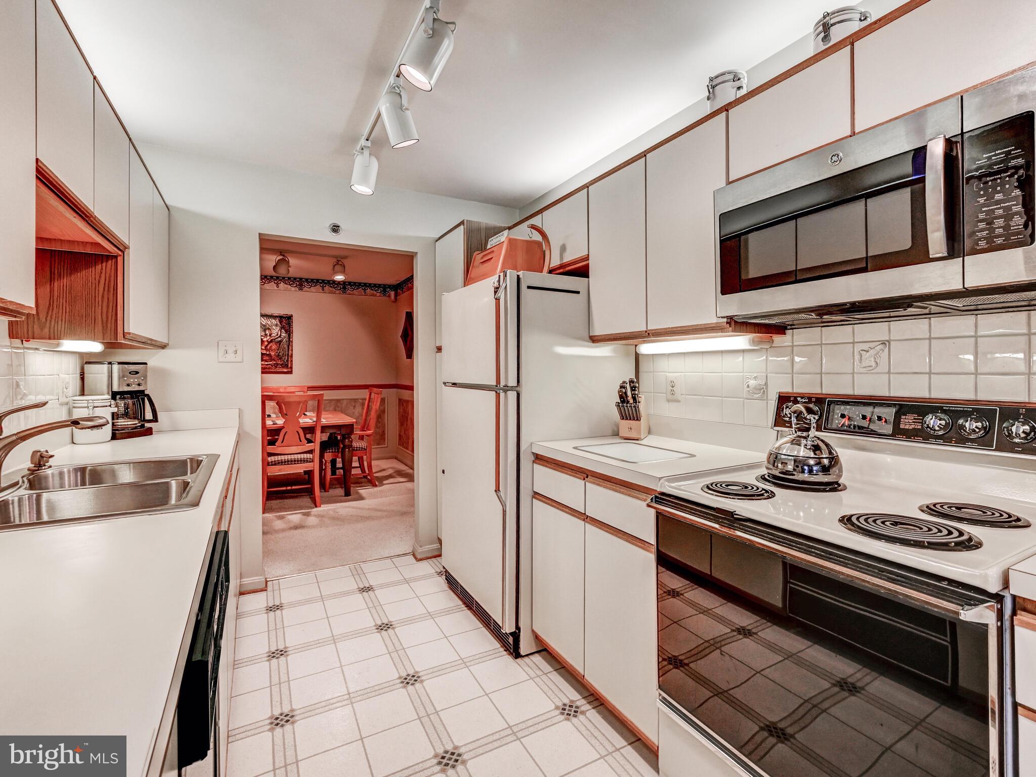 LOVETON FARMS - Residential