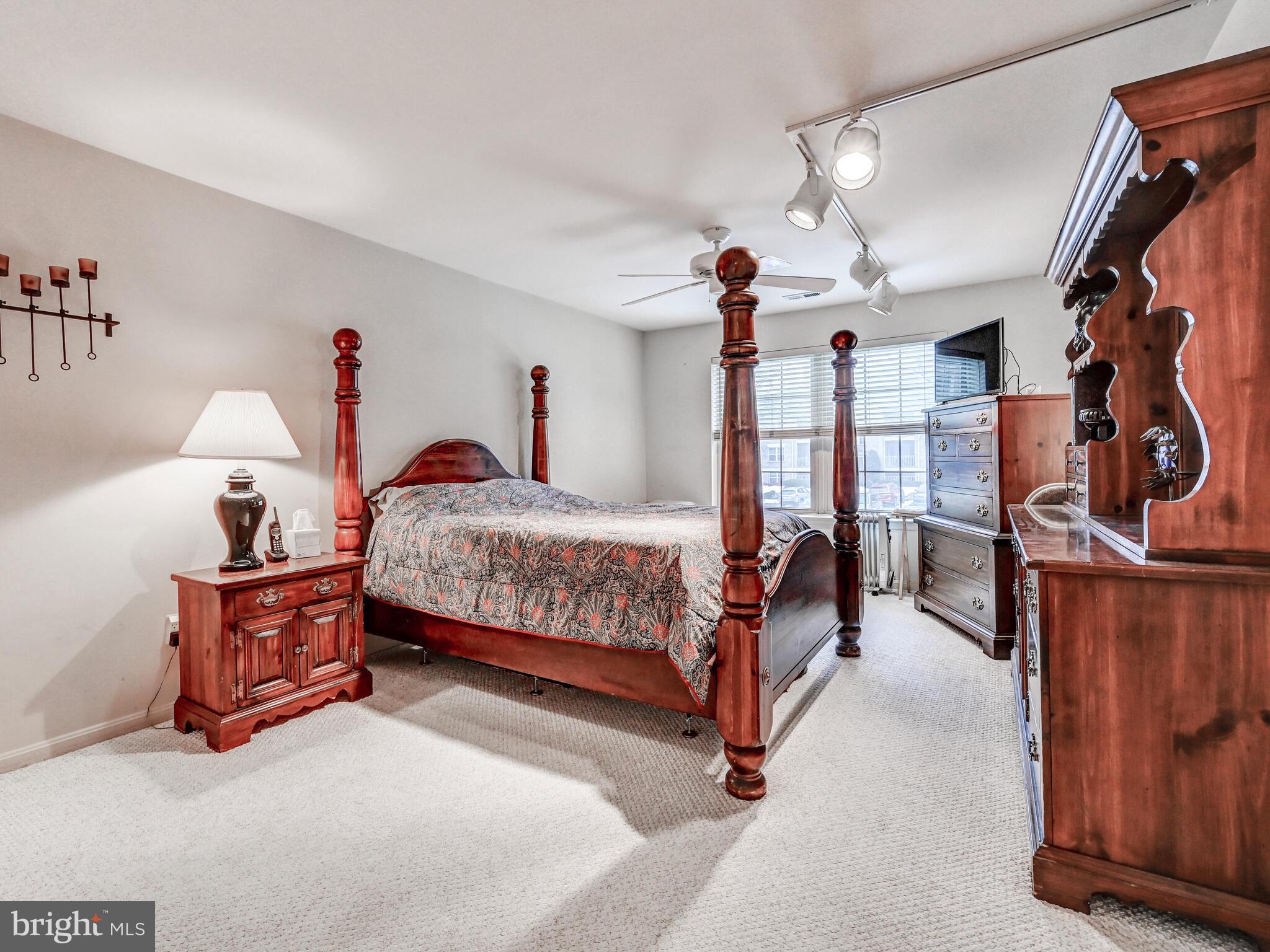 LOVETON FARMS - Residential