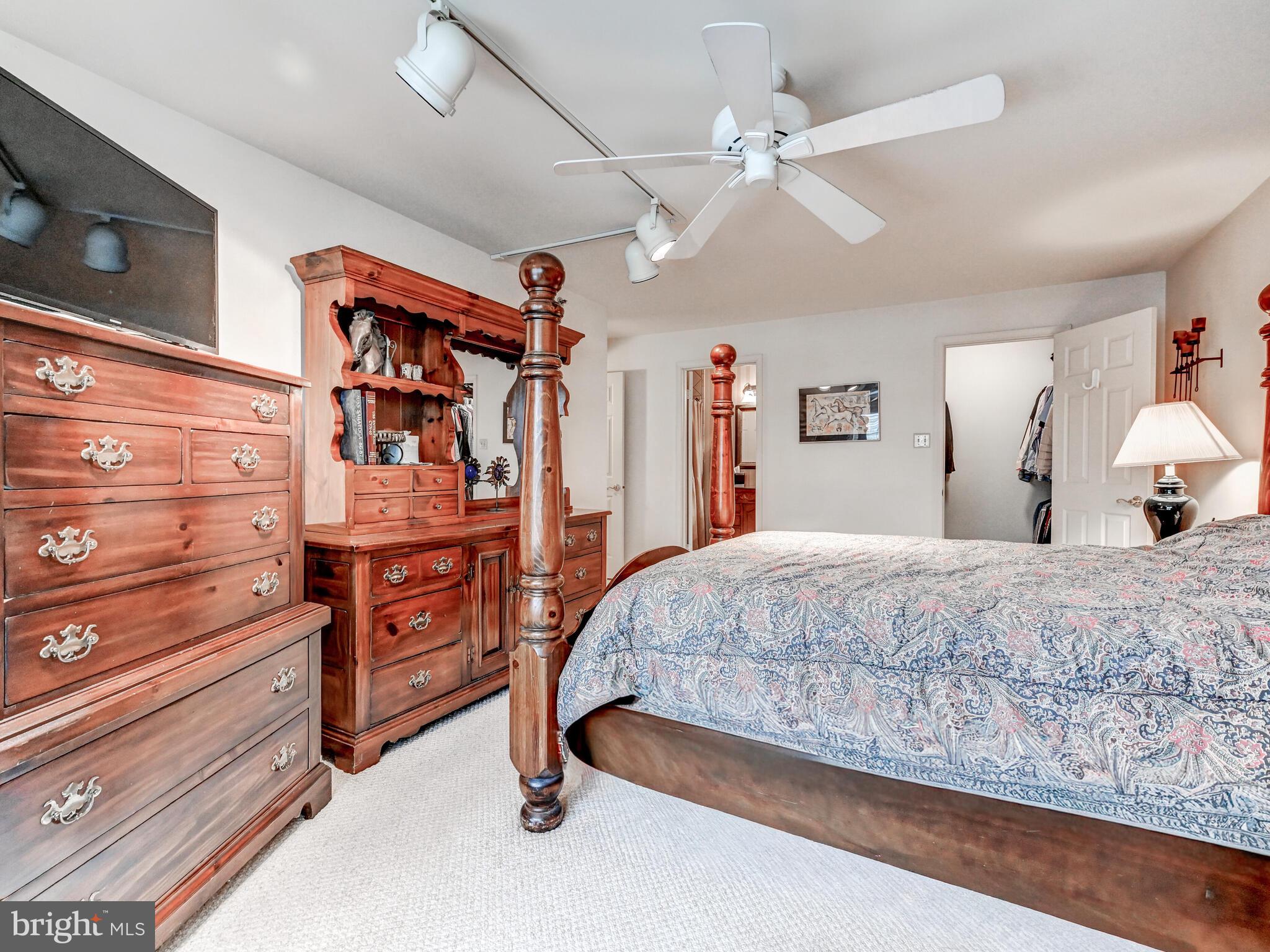 LOVETON FARMS - Residential