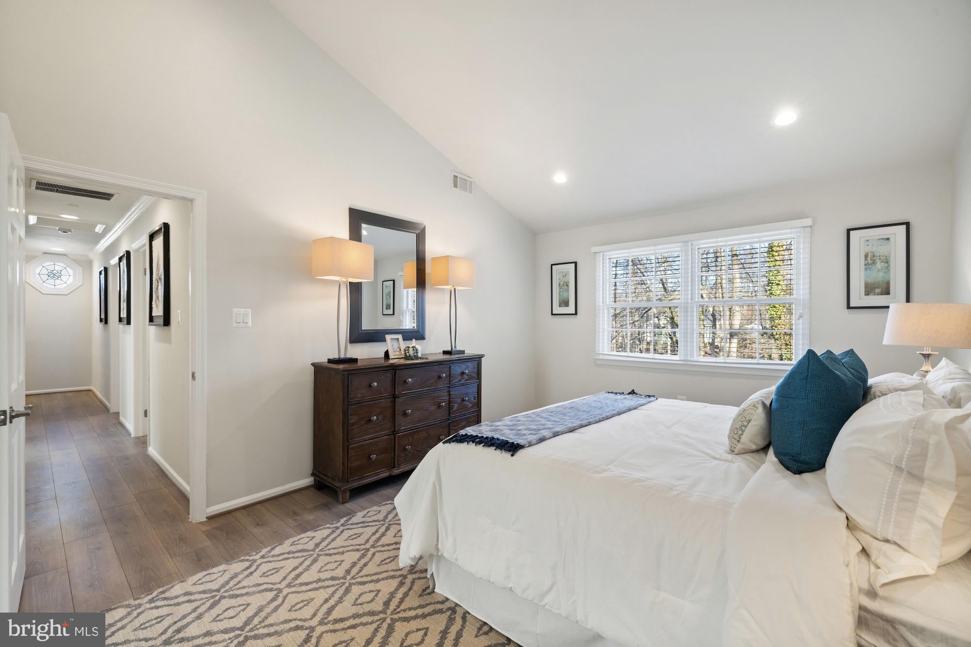 MANTUA - Residential