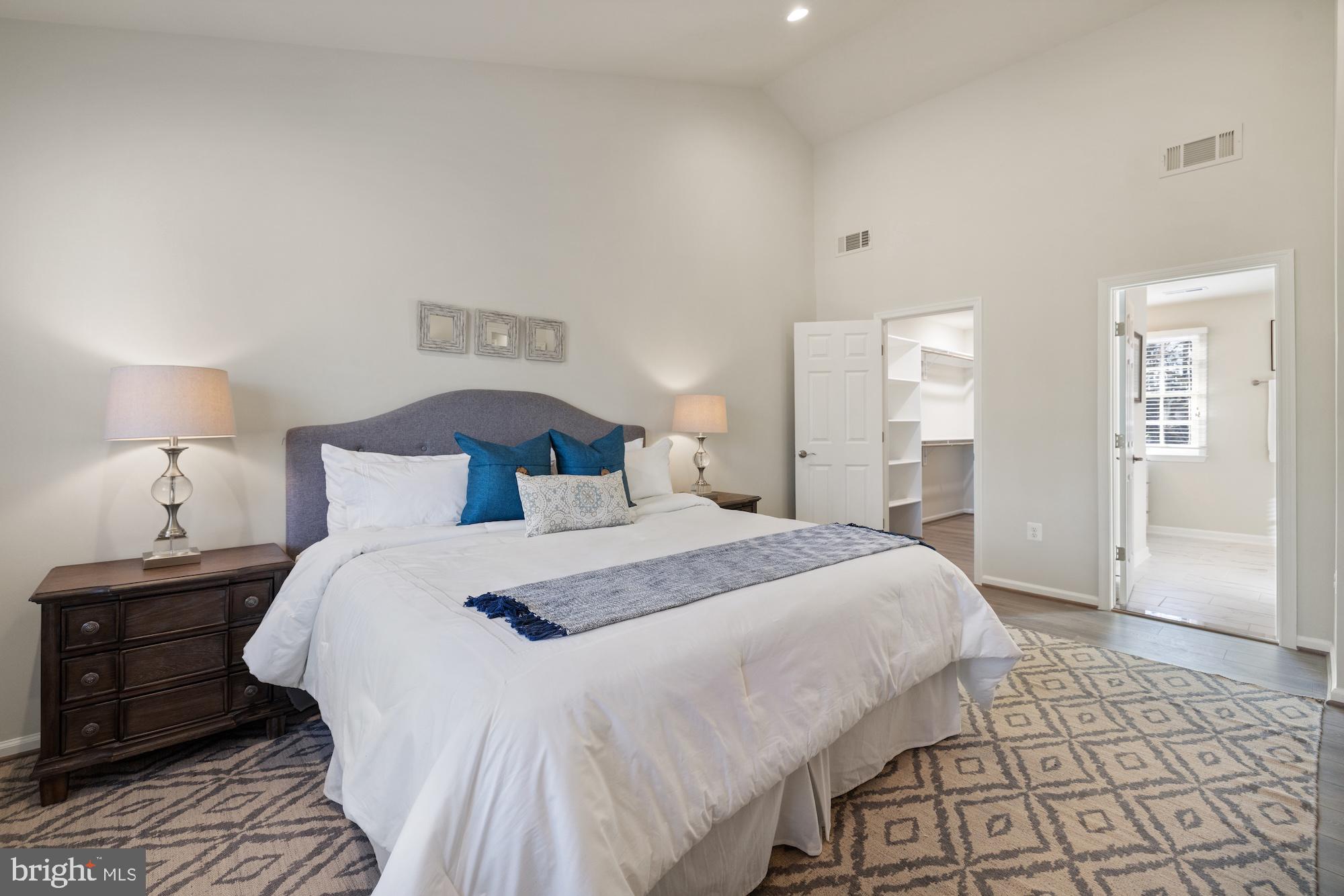 MANTUA - Residential