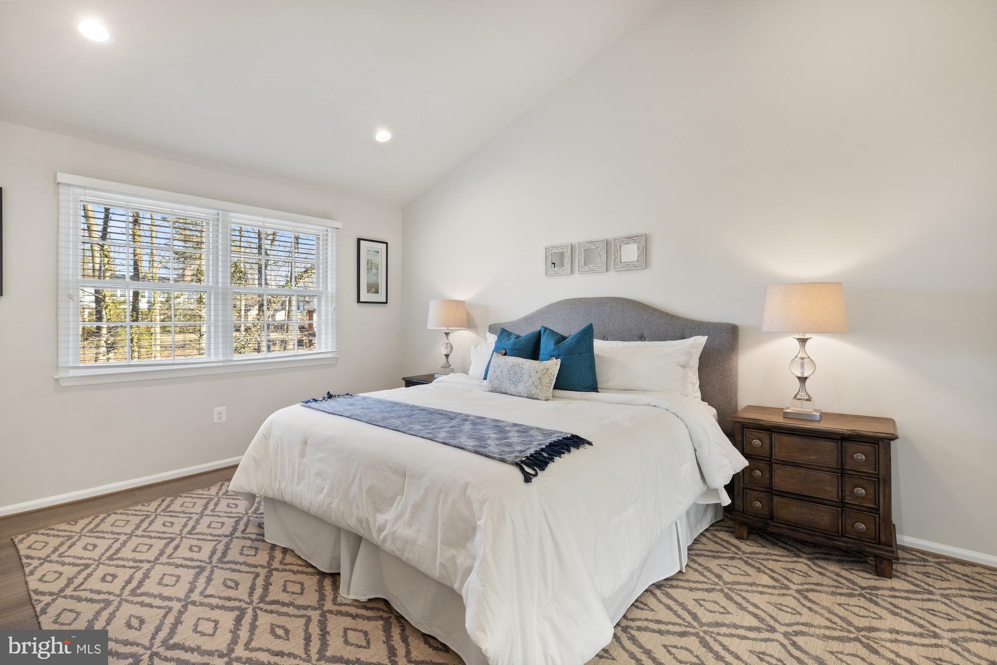 MANTUA - Residential