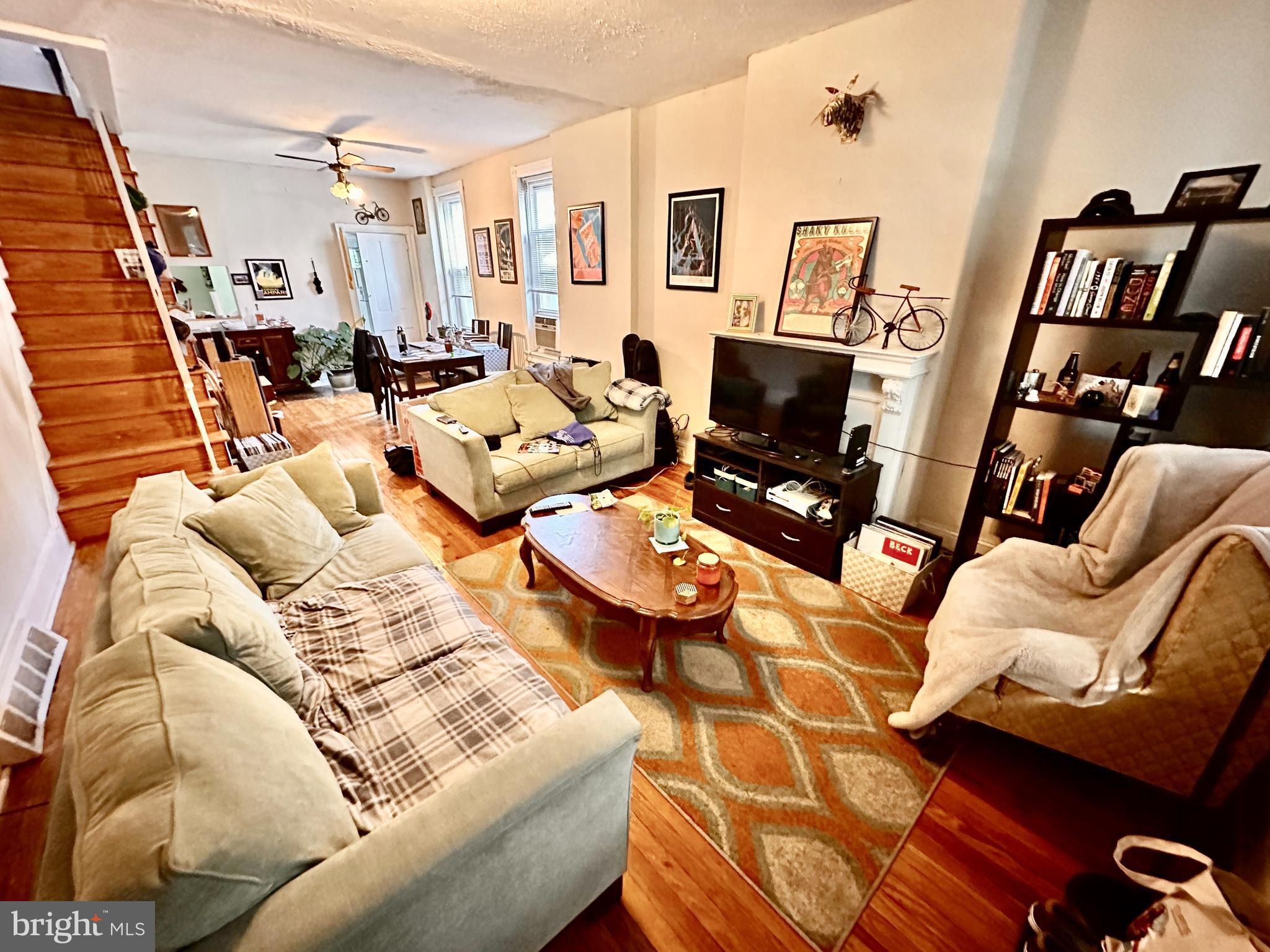 EAST FALLS - Residential Lease