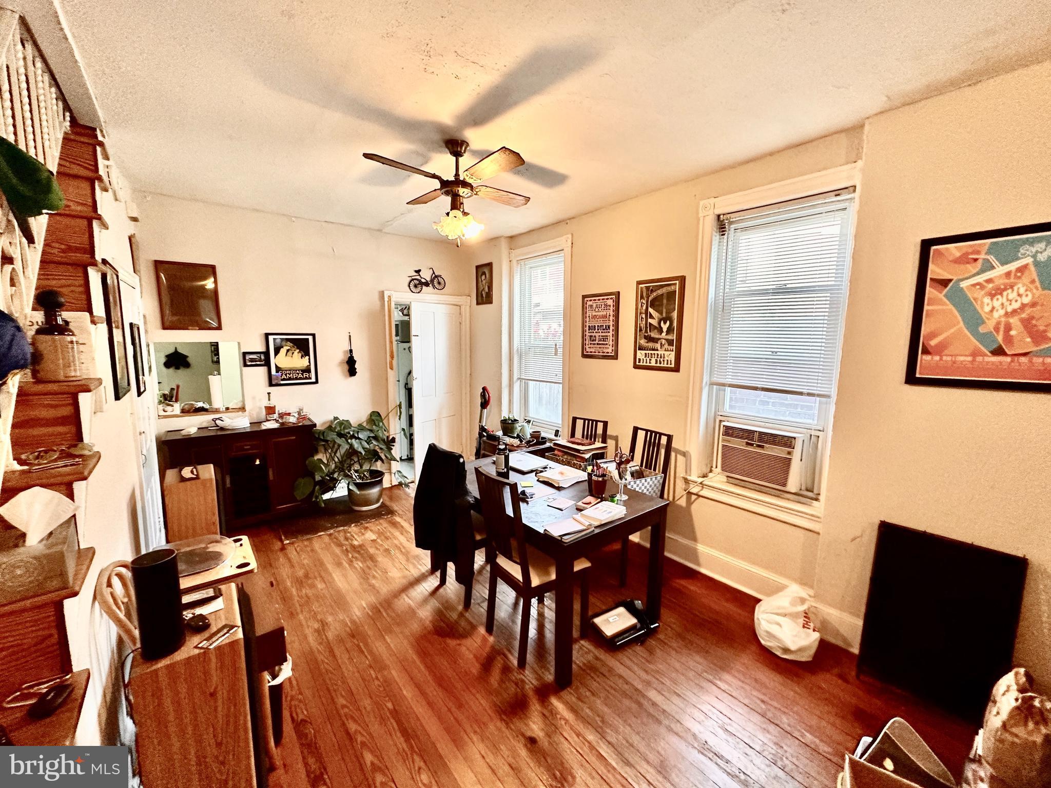 EAST FALLS - Residential Lease