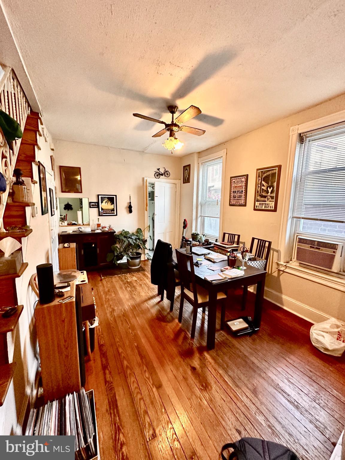 EAST FALLS - Residential Lease