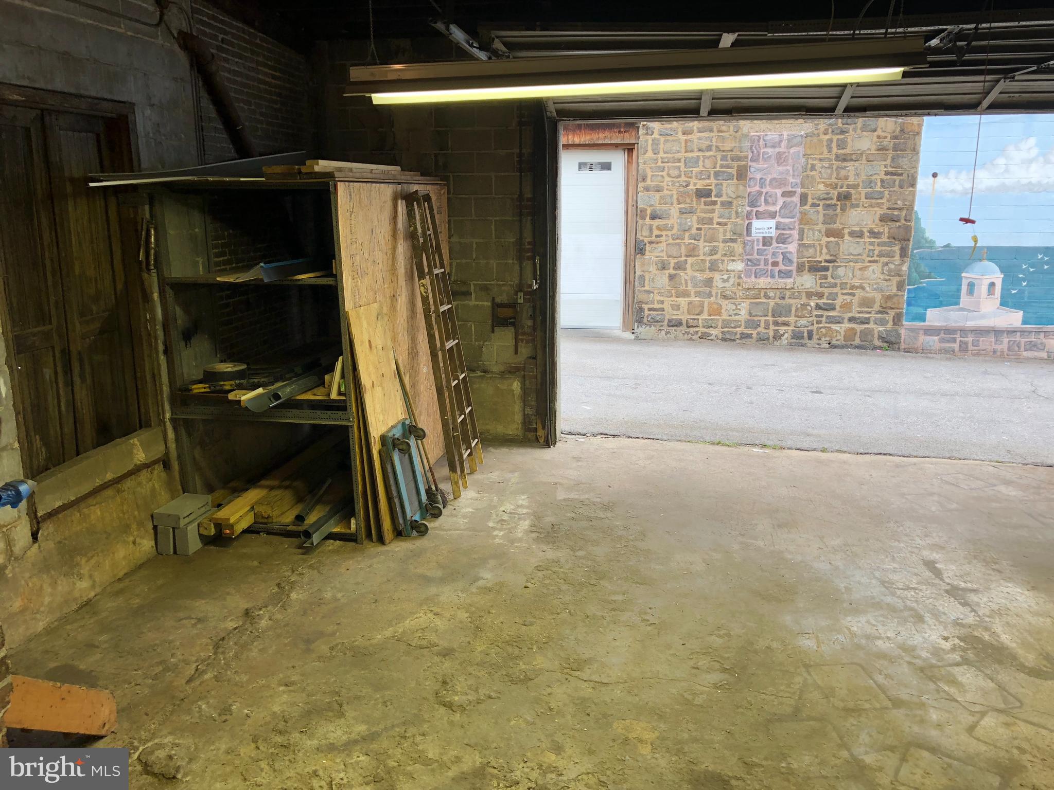 HIGHLANDTOWN - Commercial Lease