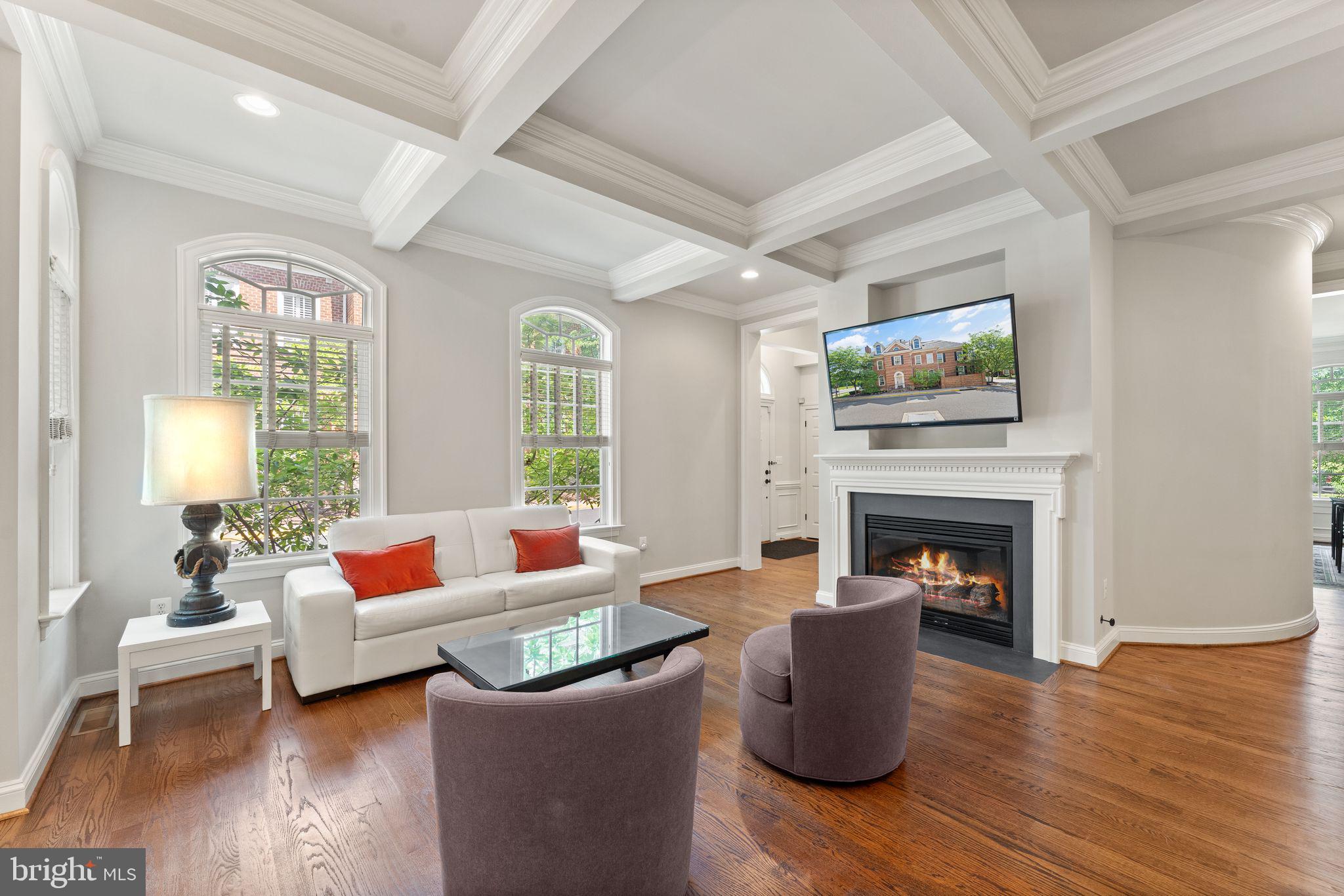 JAGUAR/YORKTOWN - Residential