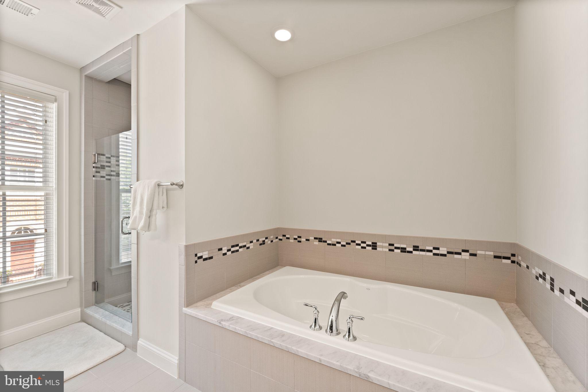 JAGUAR/YORKTOWN - Residential