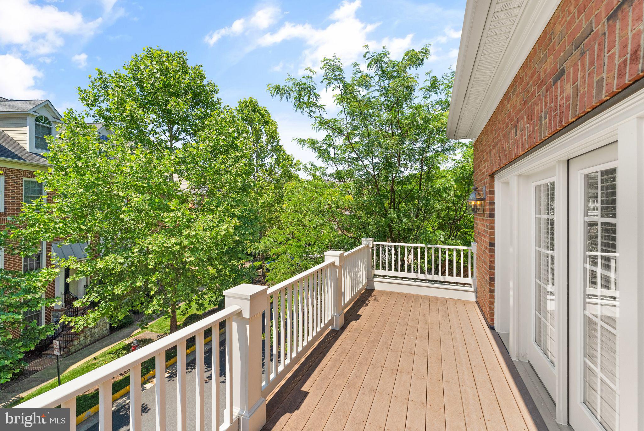 JAGUAR/YORKTOWN - Residential