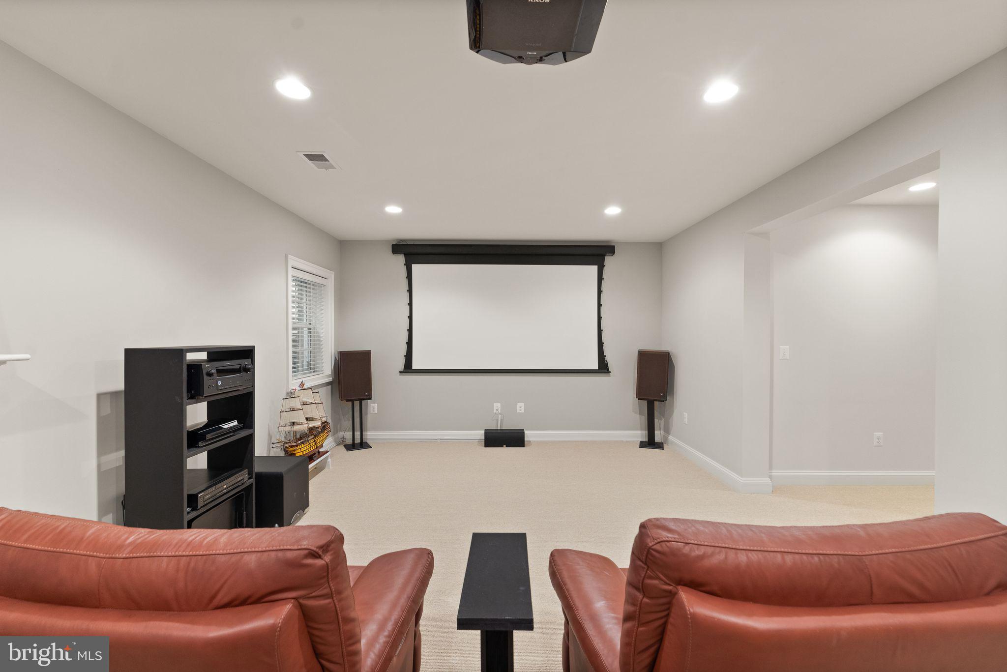 JAGUAR/YORKTOWN - Residential