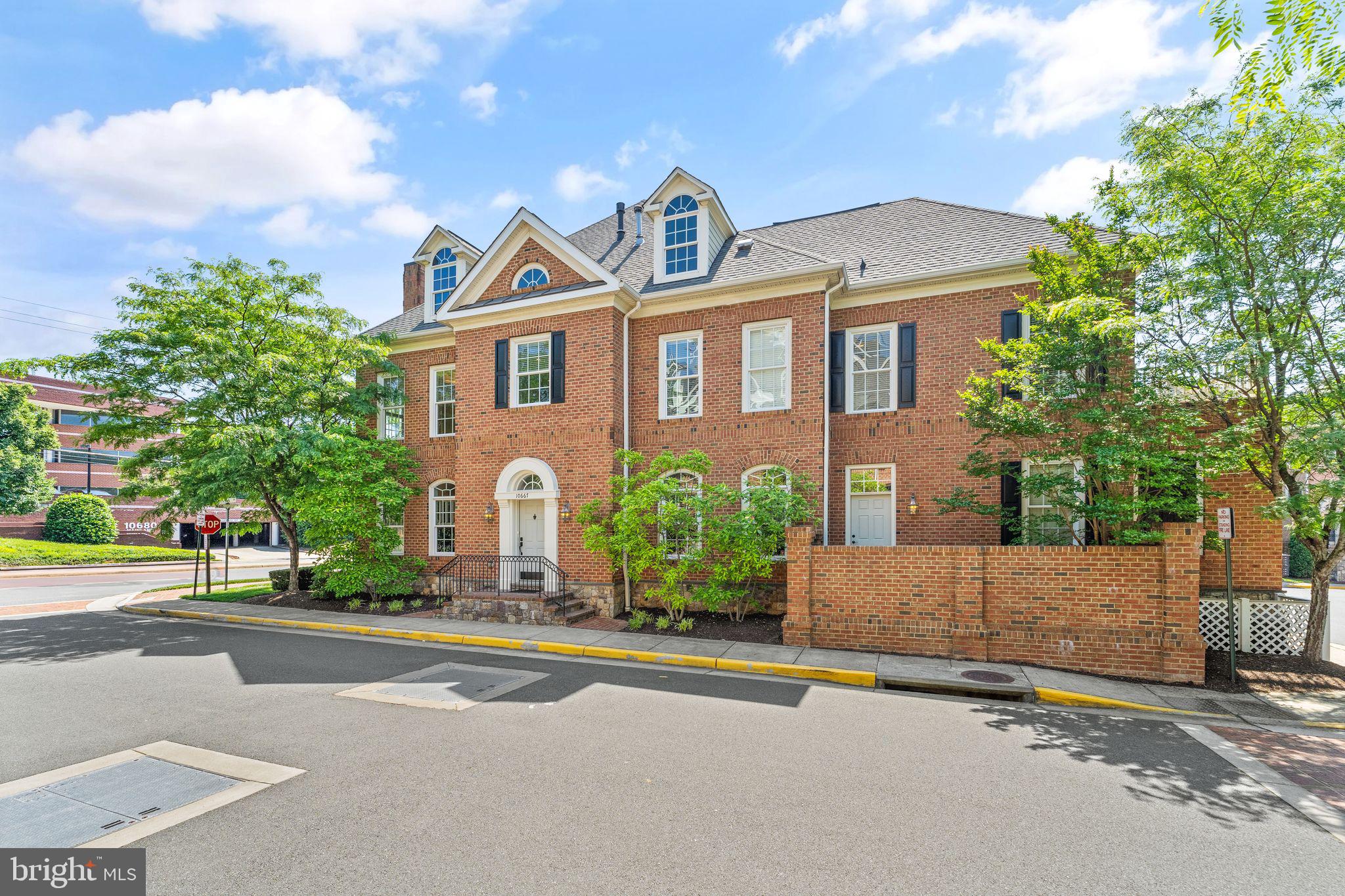 JAGUAR/YORKTOWN - Residential