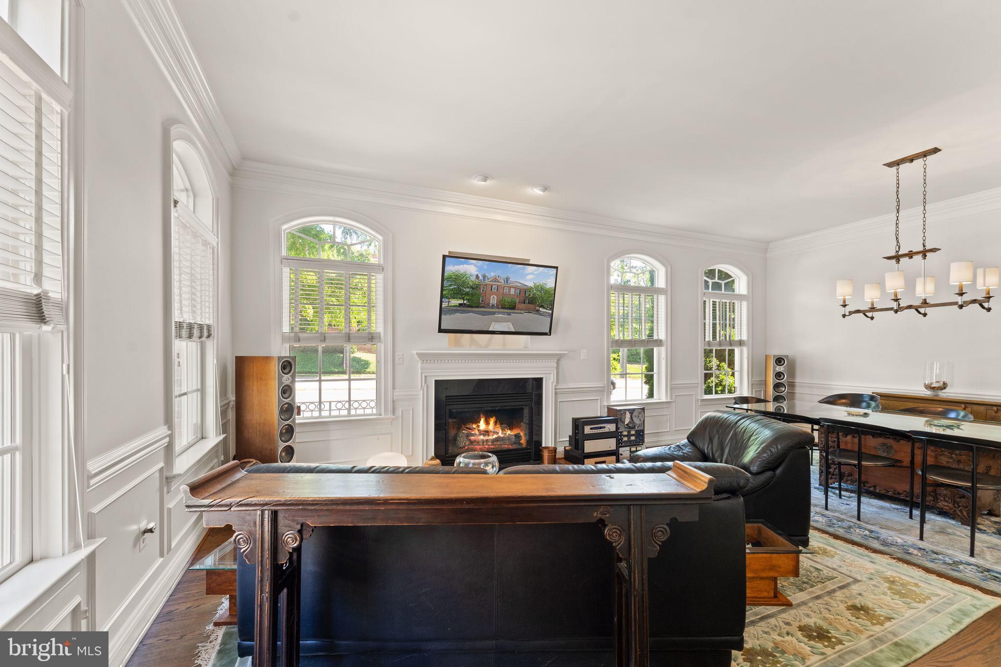 JAGUAR/YORKTOWN - Residential