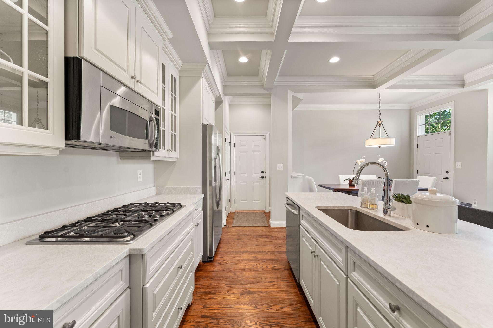 JAGUAR/YORKTOWN - Residential