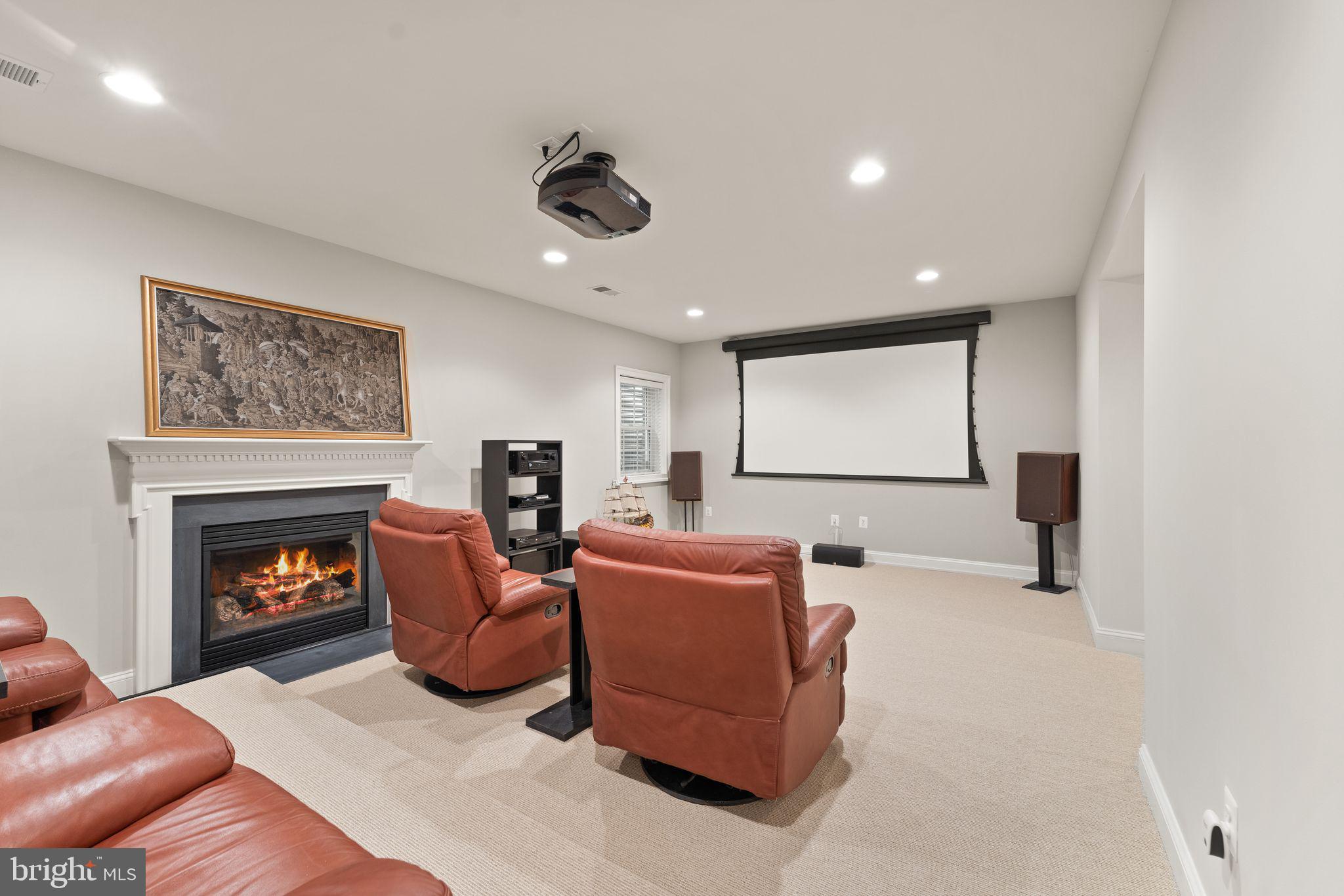 JAGUAR/YORKTOWN - Residential