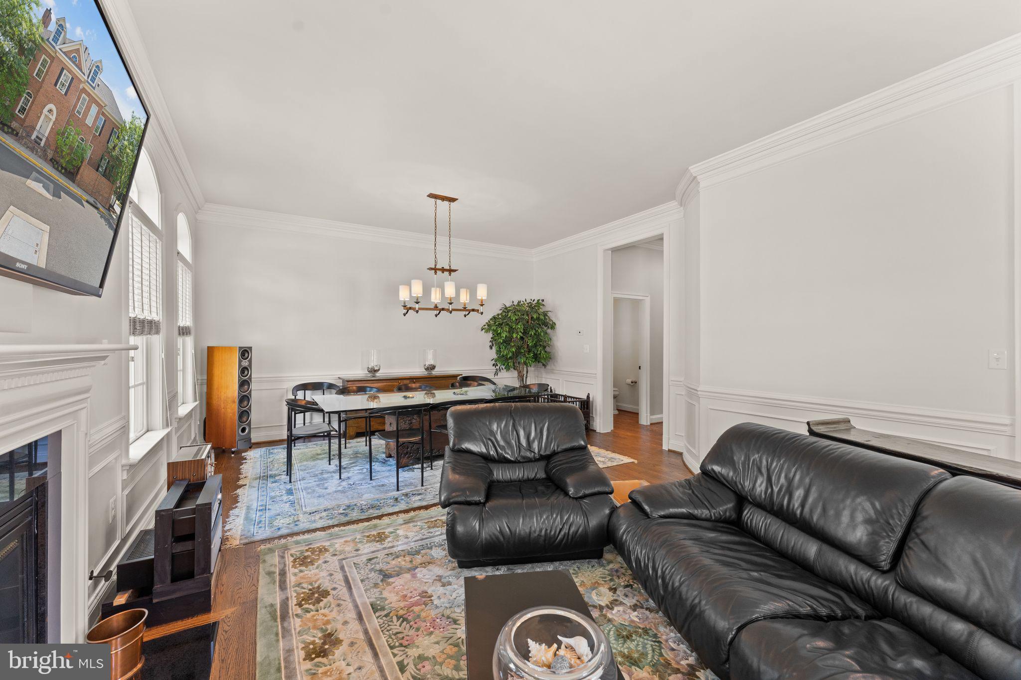 JAGUAR/YORKTOWN - Residential