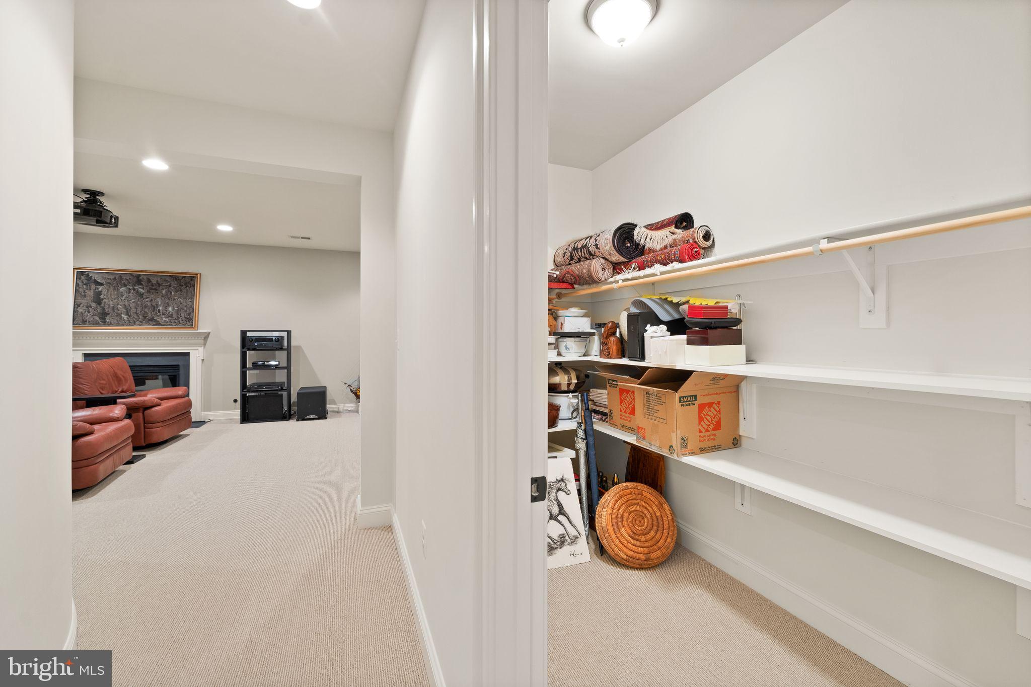 JAGUAR/YORKTOWN - Residential