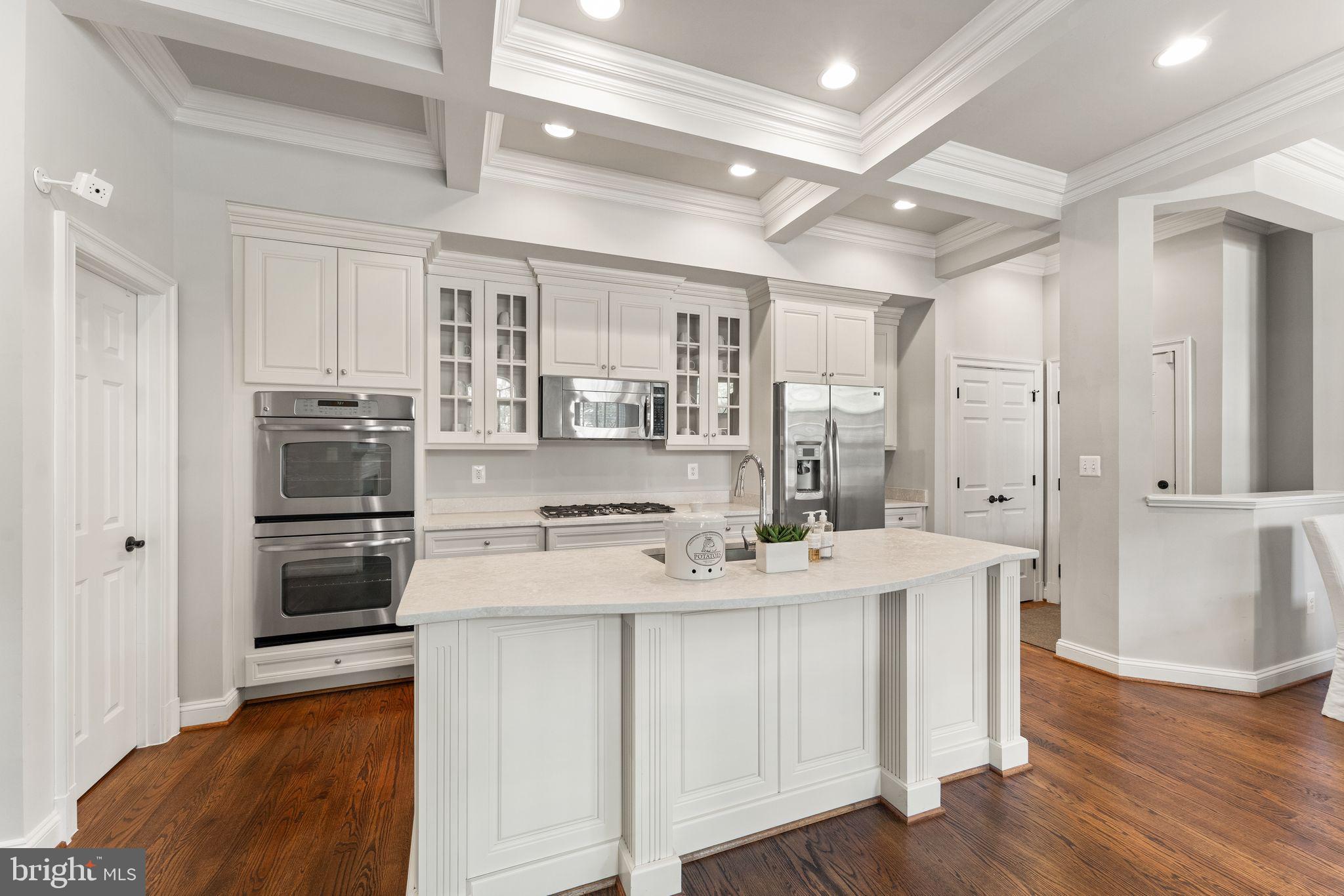 JAGUAR/YORKTOWN - Residential