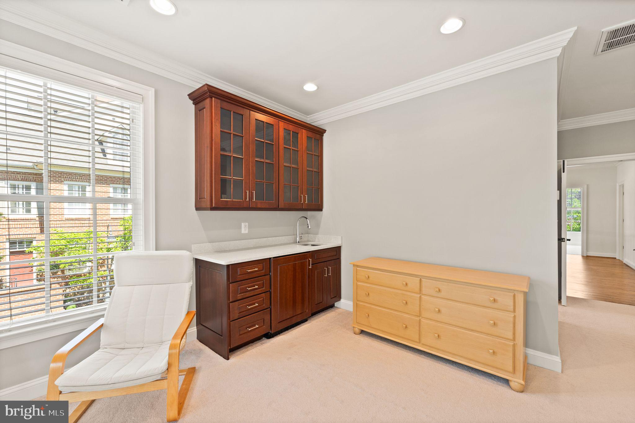 JAGUAR/YORKTOWN - Residential