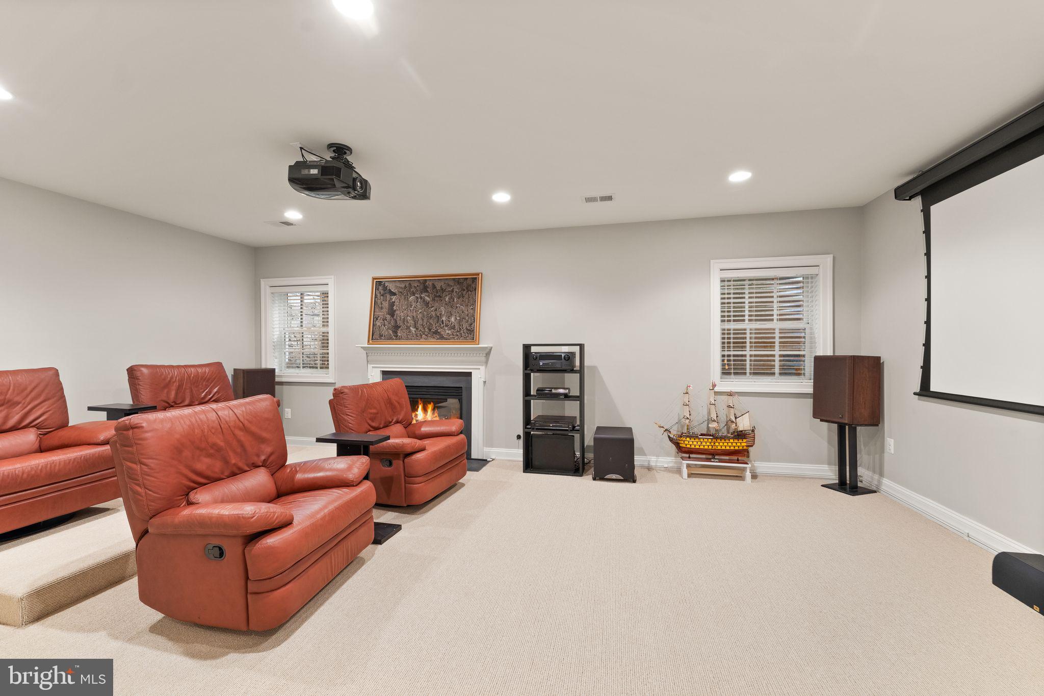 JAGUAR/YORKTOWN - Residential