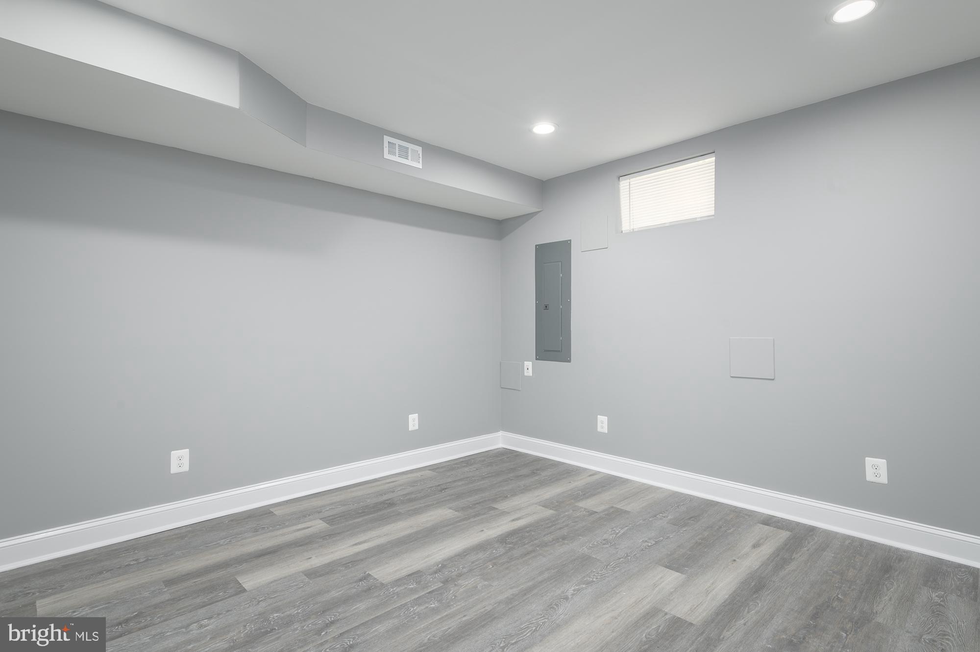 EAST BALTIMORE MIDWAY - Residential