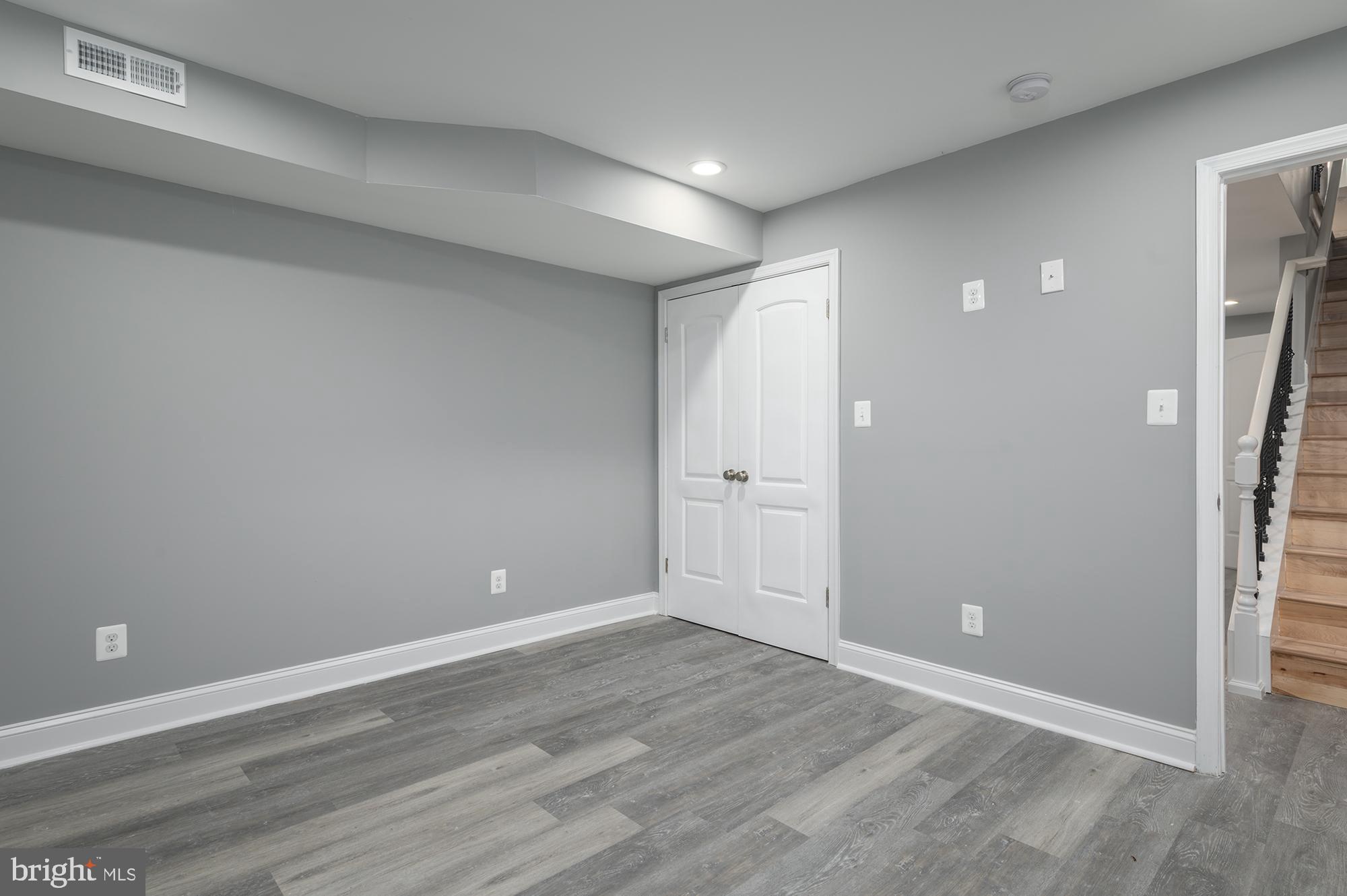 EAST BALTIMORE MIDWAY - Residential