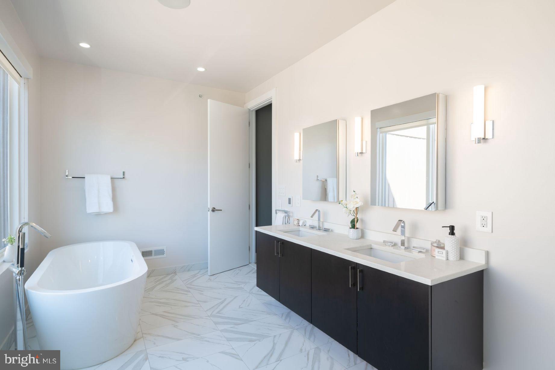 BELLA VISTA - Residential