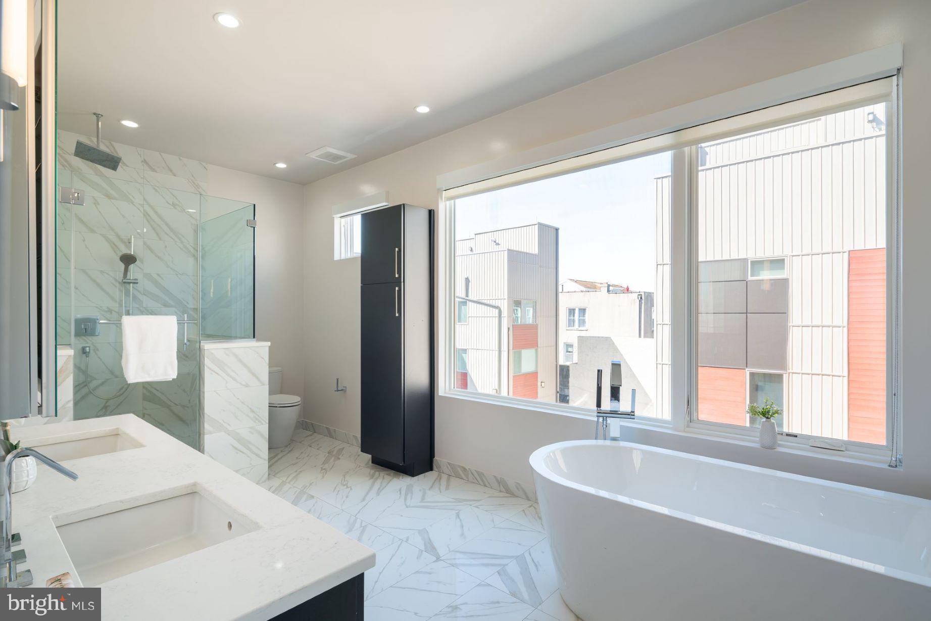 BELLA VISTA - Residential