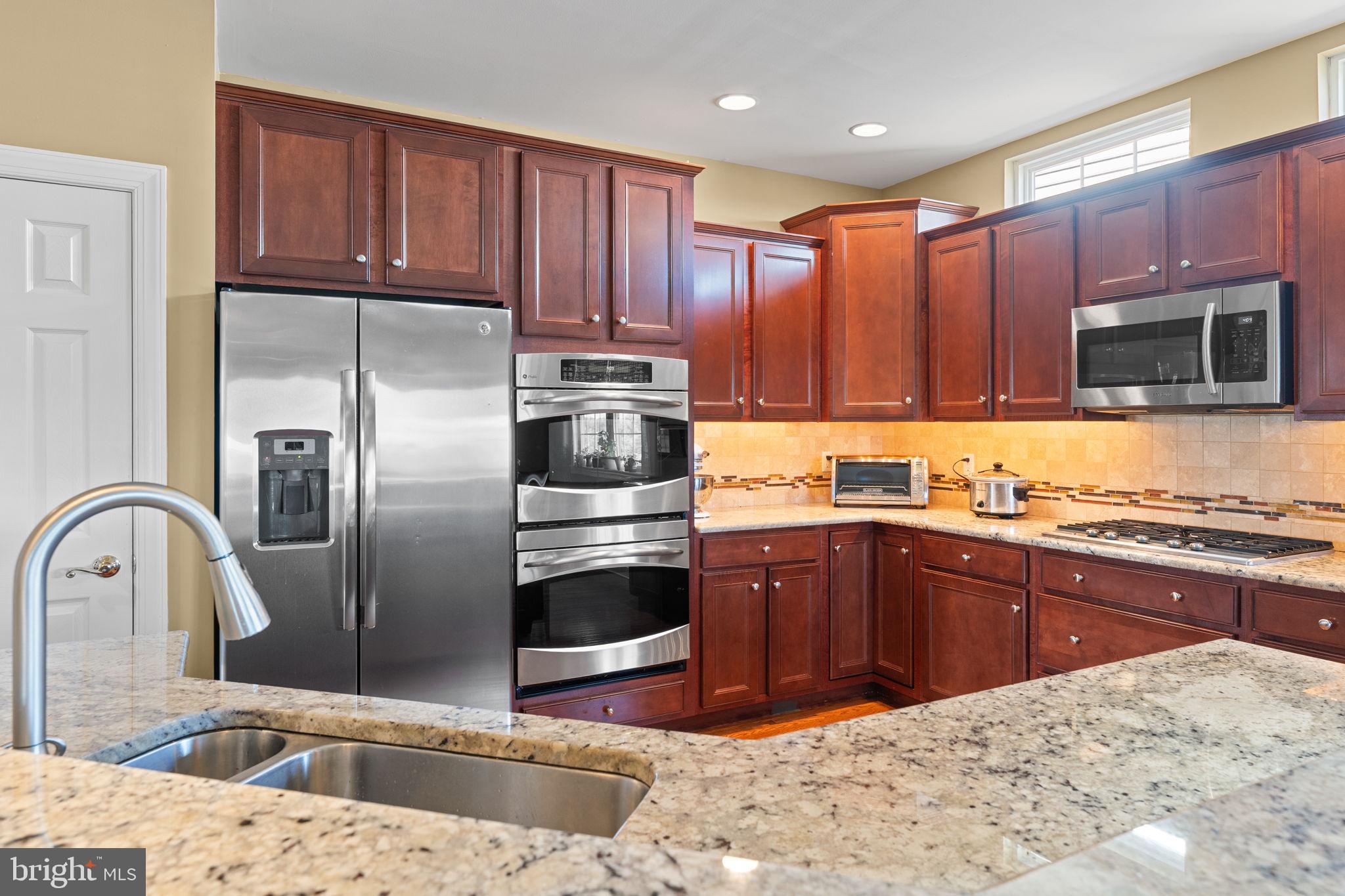 MEADOW GLEN - Residential