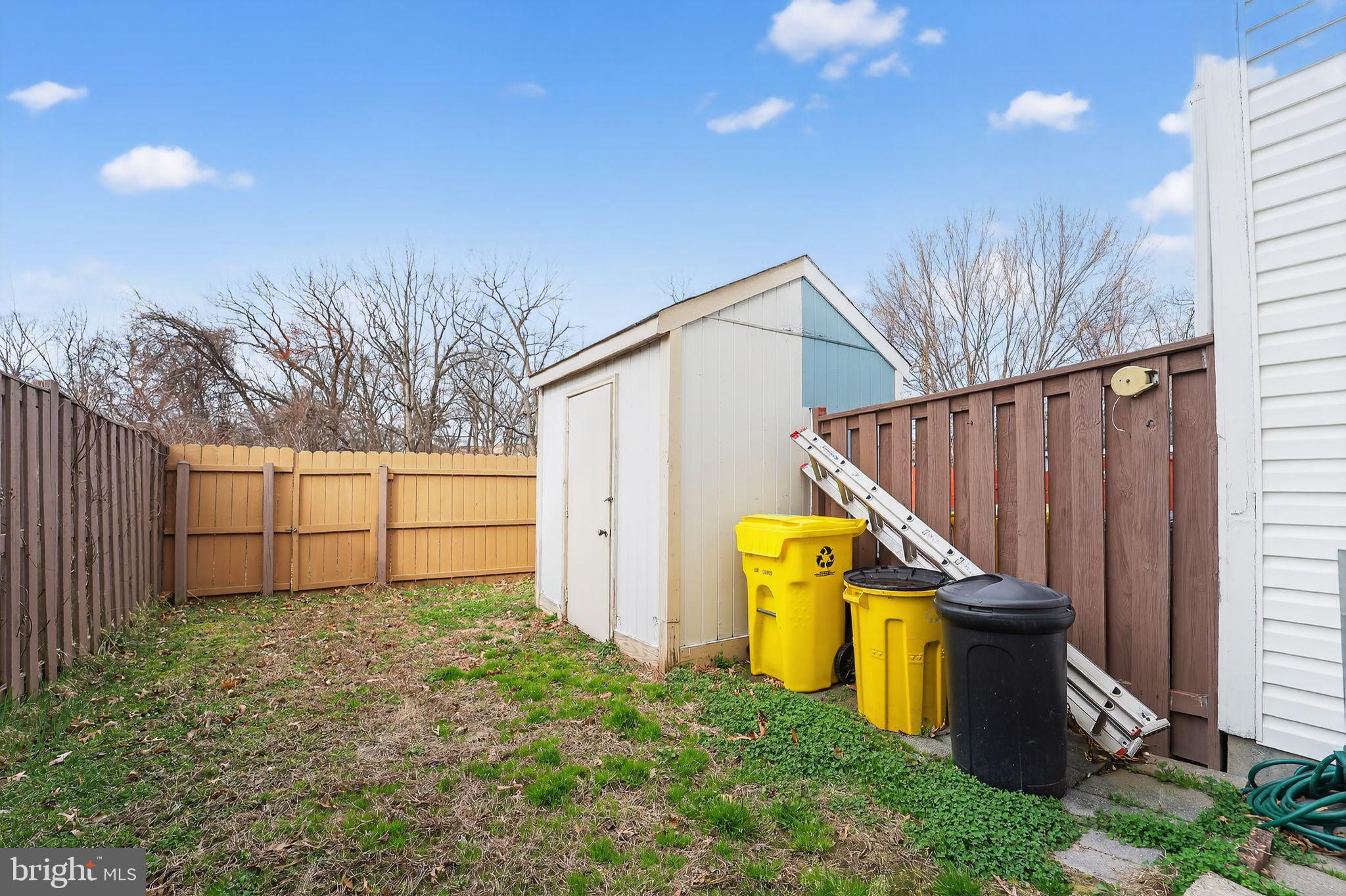 CLOVERLEAF TOWNHOUSES - Residential