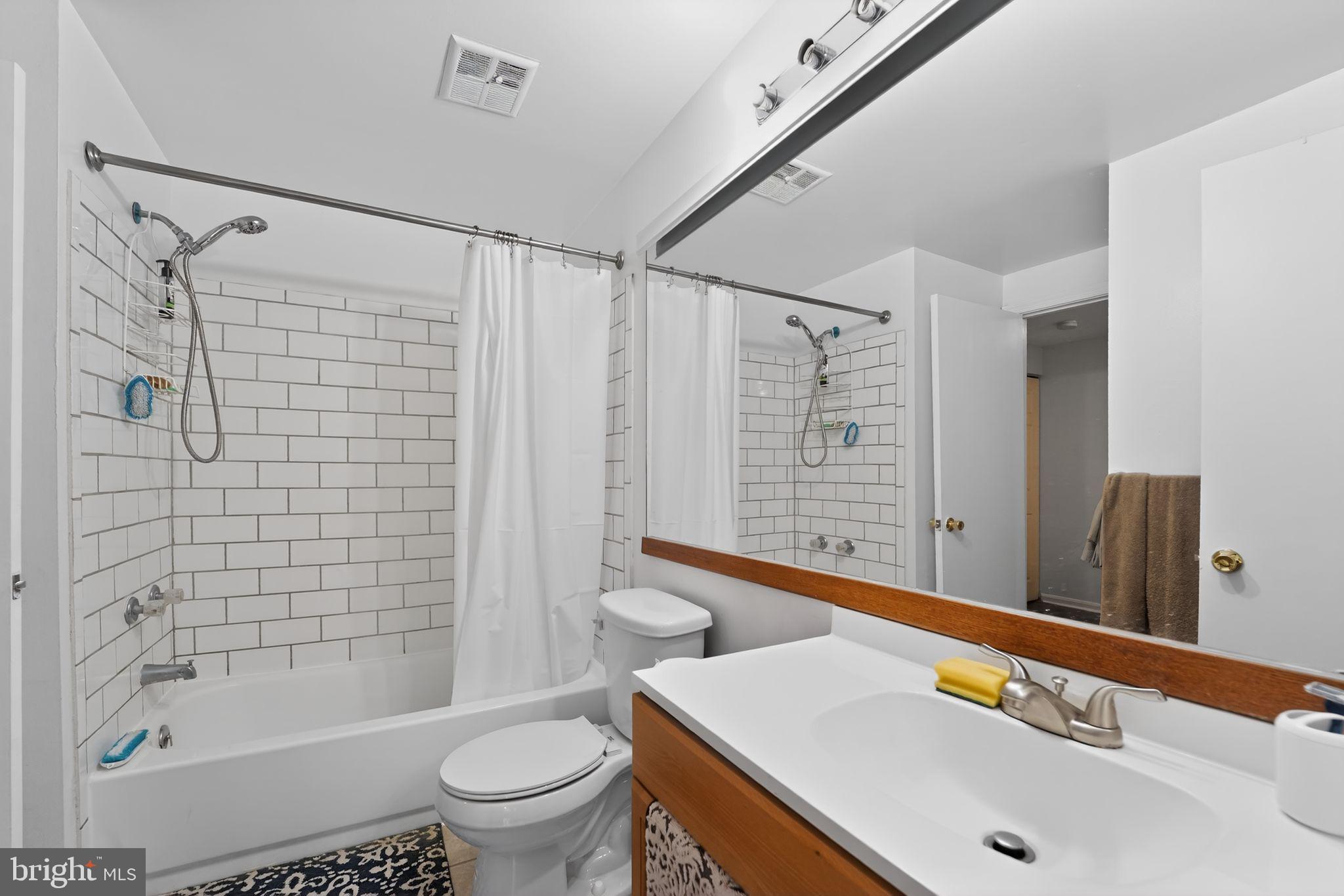 CLOVERLEAF TOWNHOUSES - Residential