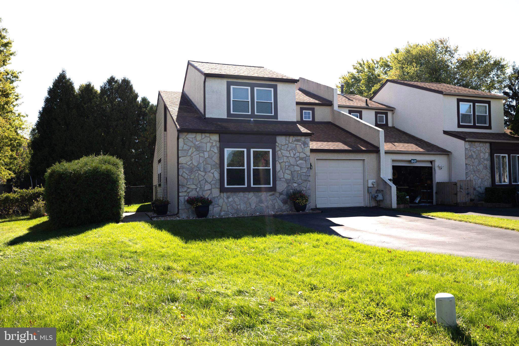849 THOREAU COURT