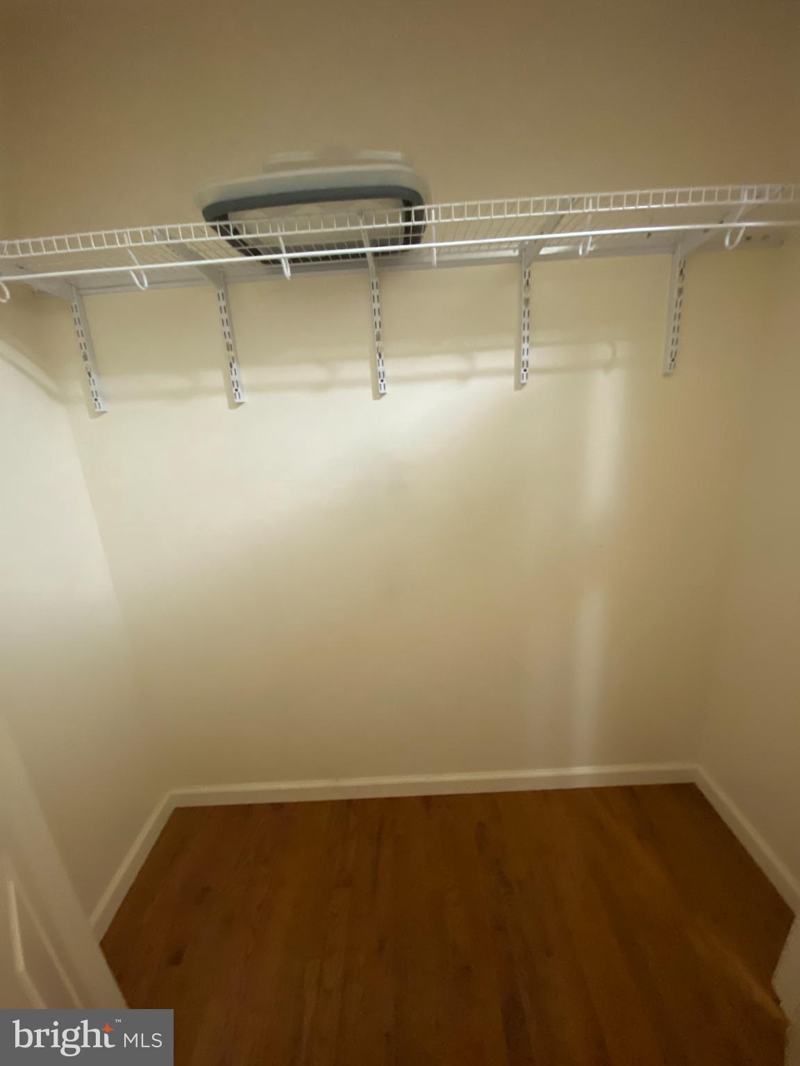 STONEY RUN - Residential Lease