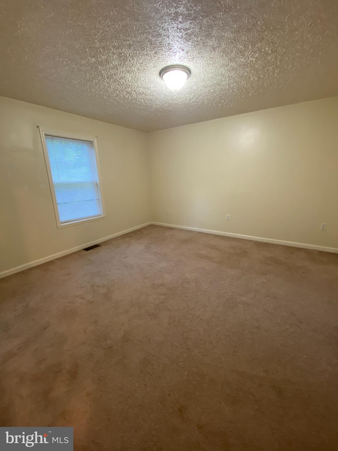 STONEY RUN - Residential Lease