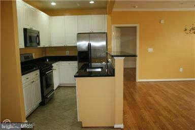 MAIN STREET - Residential Lease