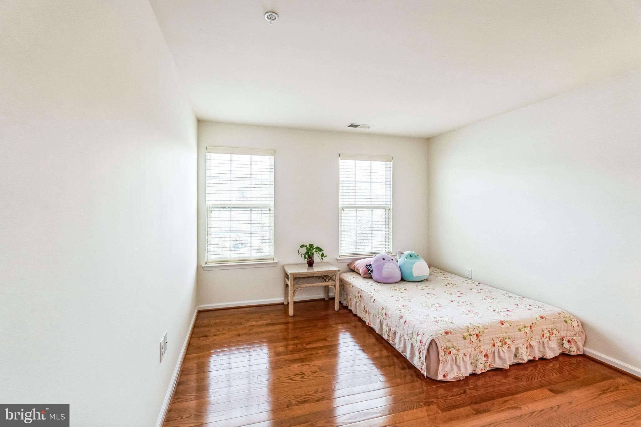 SPRINGFIELD MANOR - Residential